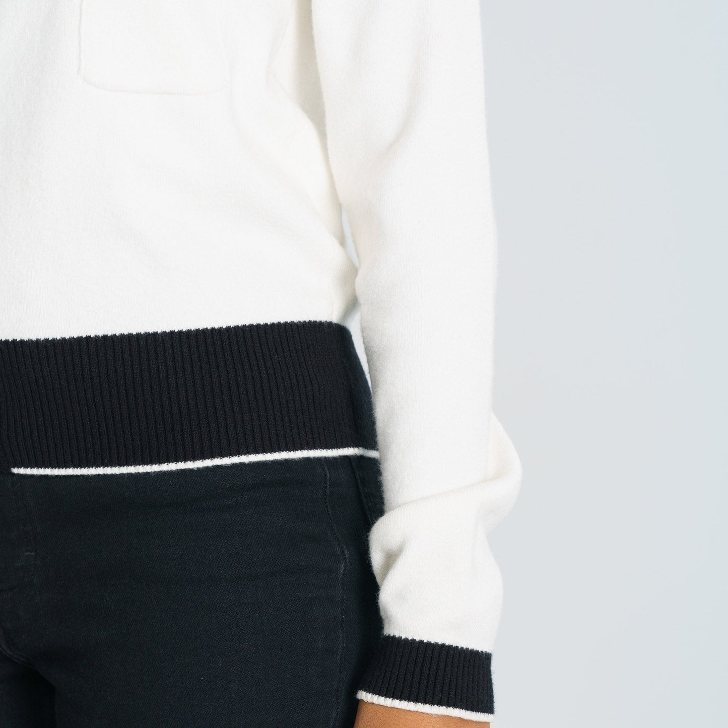 LADIES CARDIGAN-WHITE/BLACK