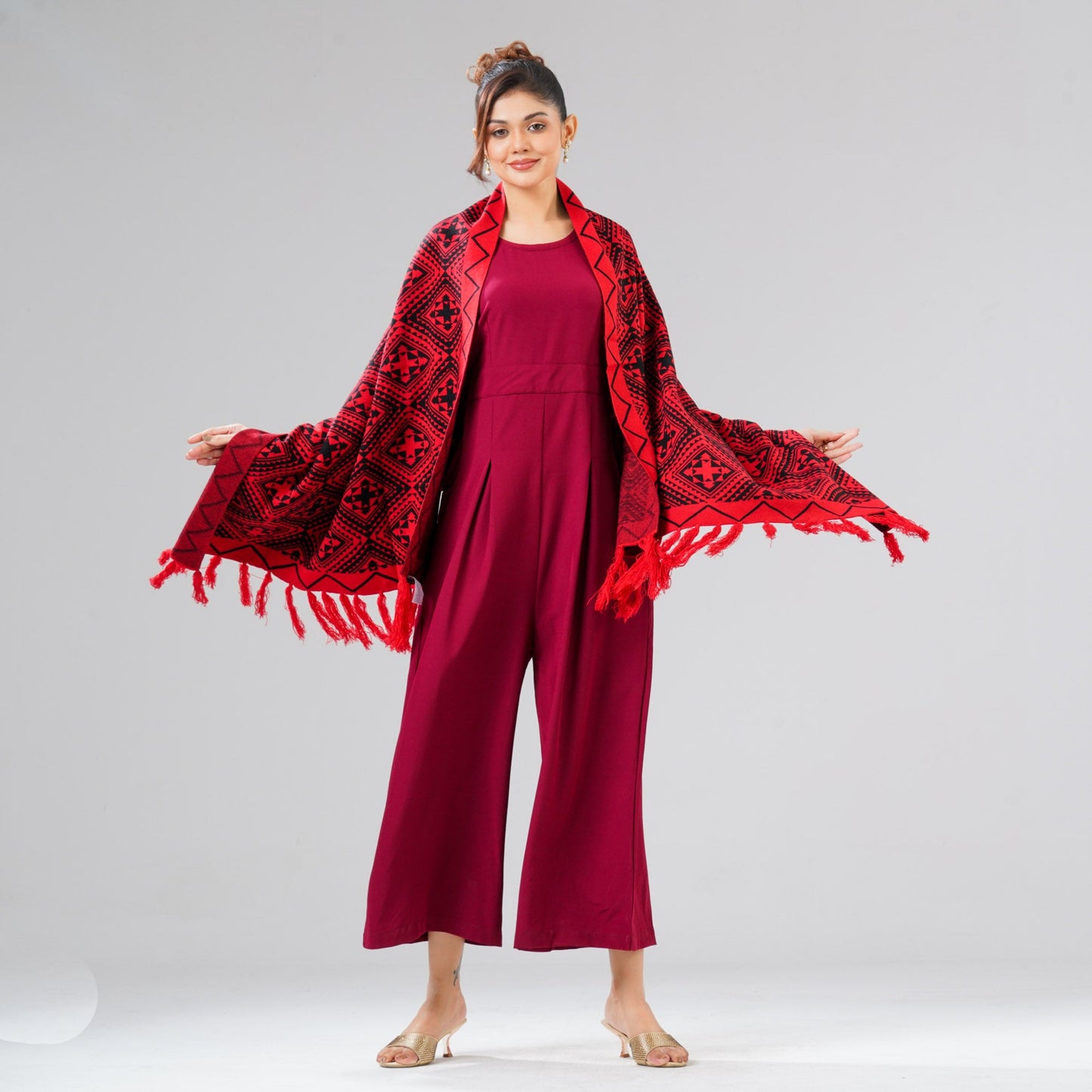 Womens Black & Red Shawl