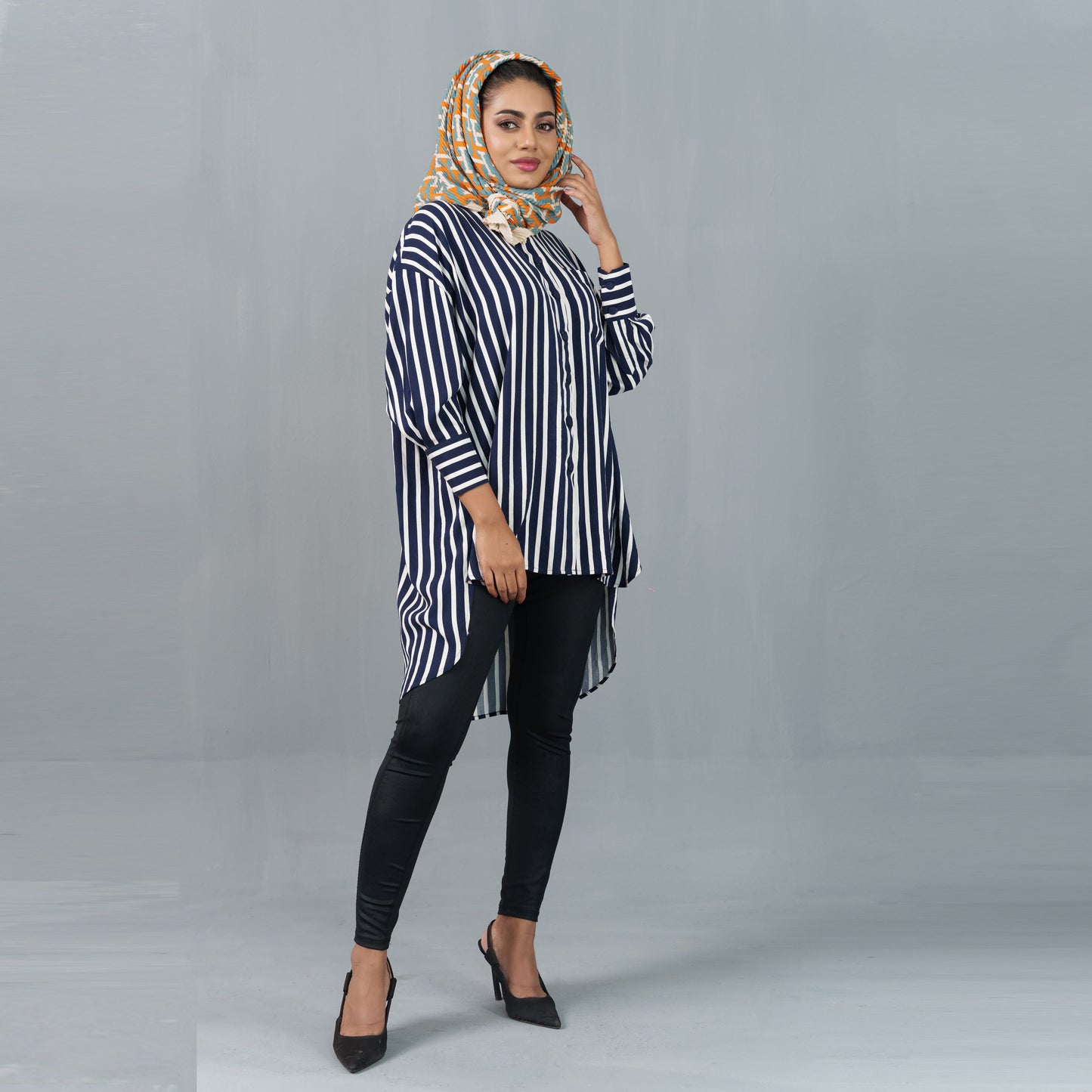 Ladies Shirt- Navy/White