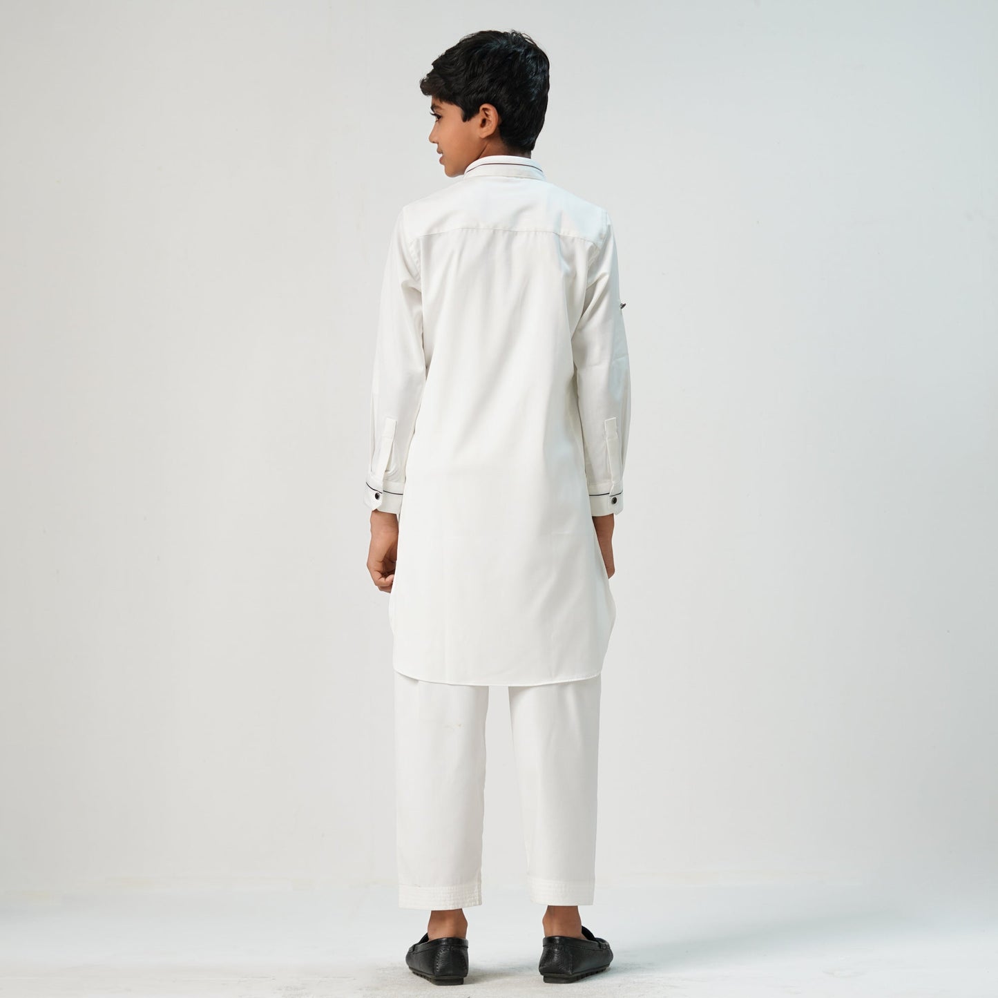 Boys white Basic Kabli
