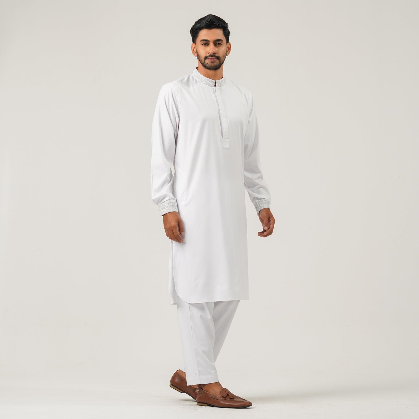 Mens White Kabli