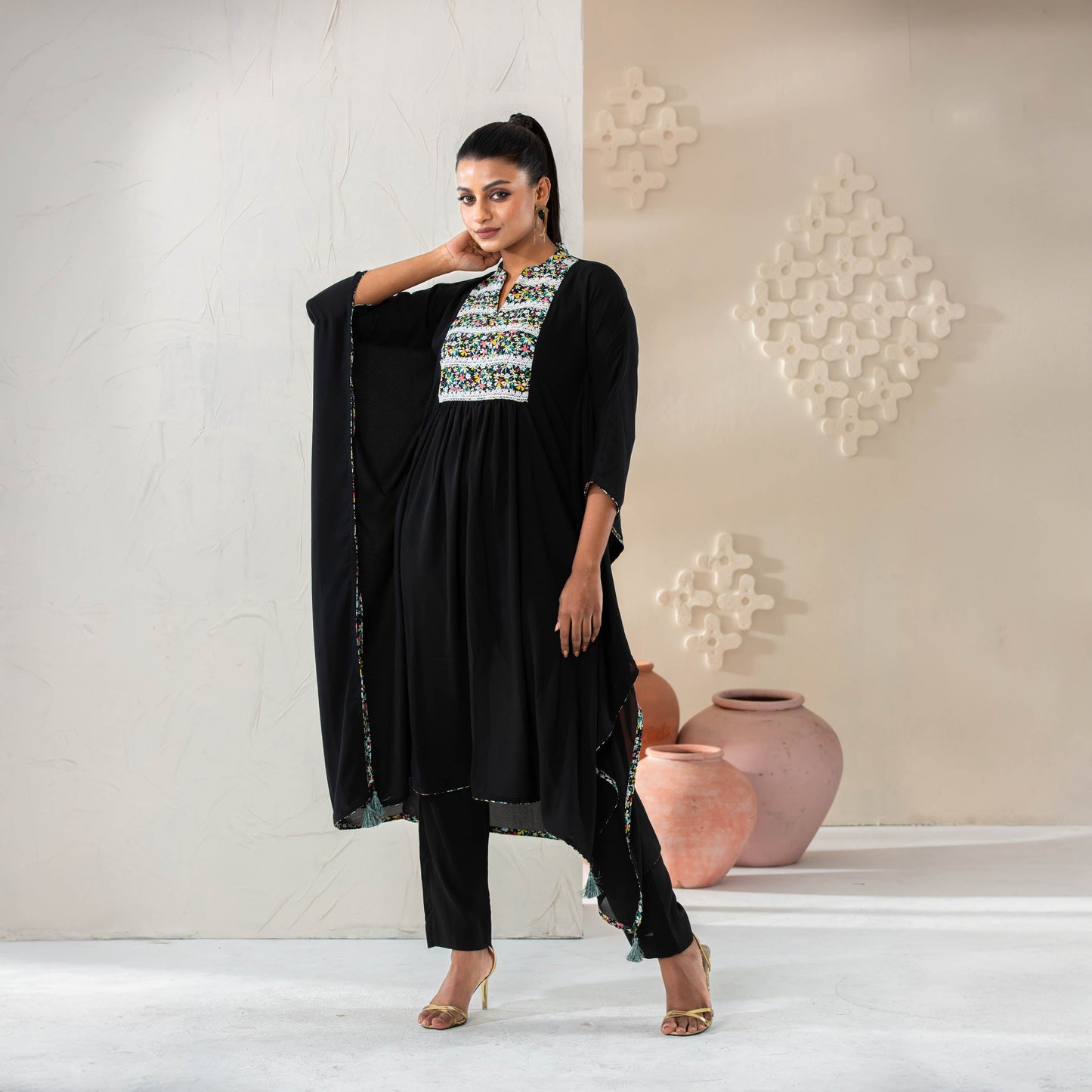 ETHNIC KAFTAN-BLACK
