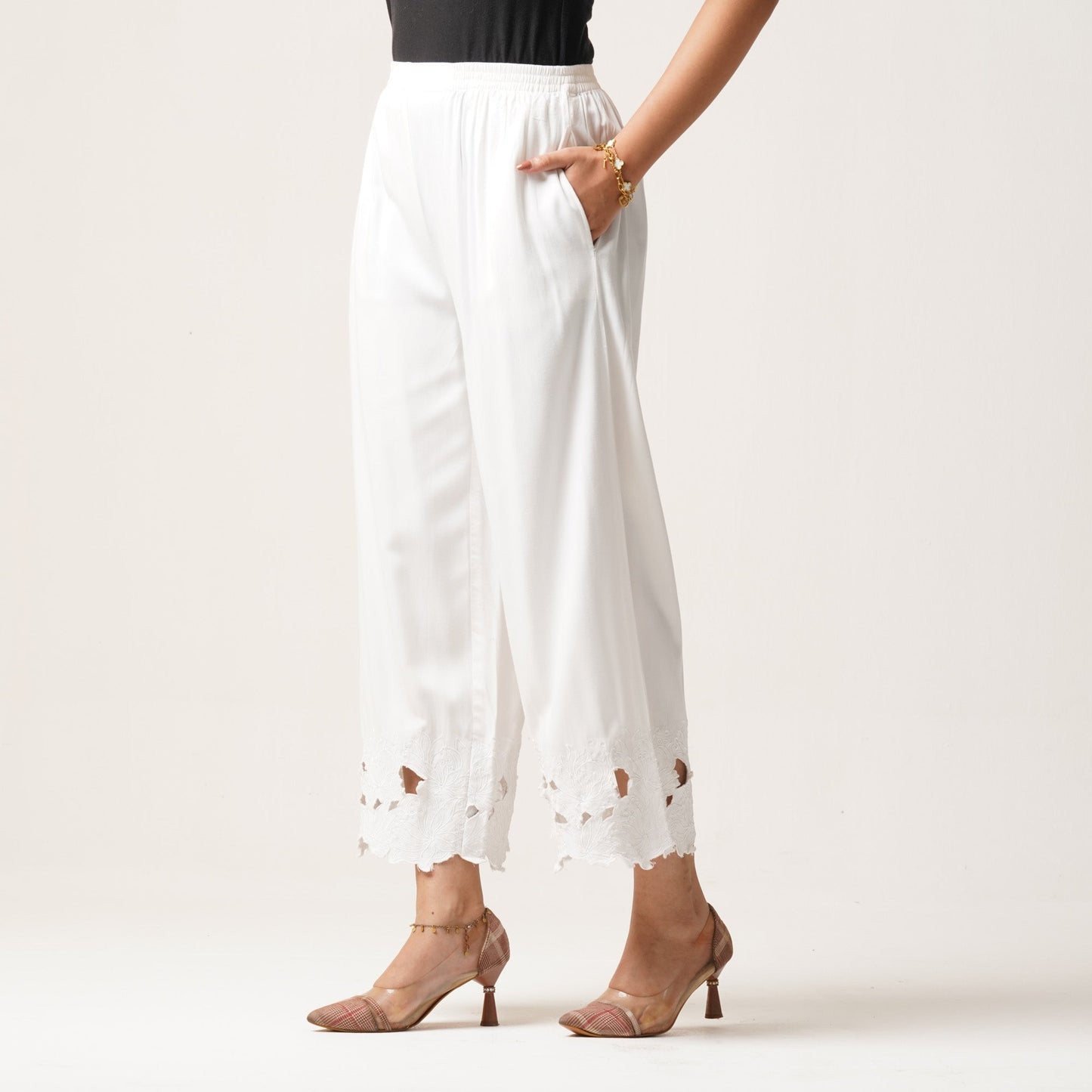 ETHNIC BOTTOM-OFF WHITE