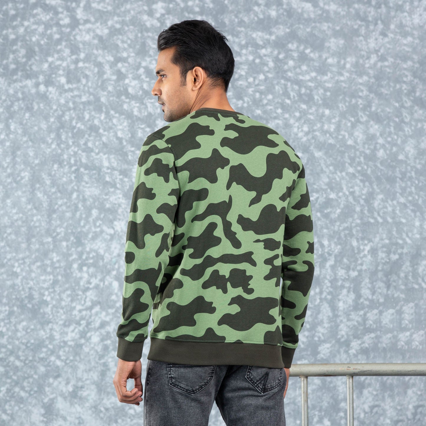 Mens Sweatshirt-Olive Camo
