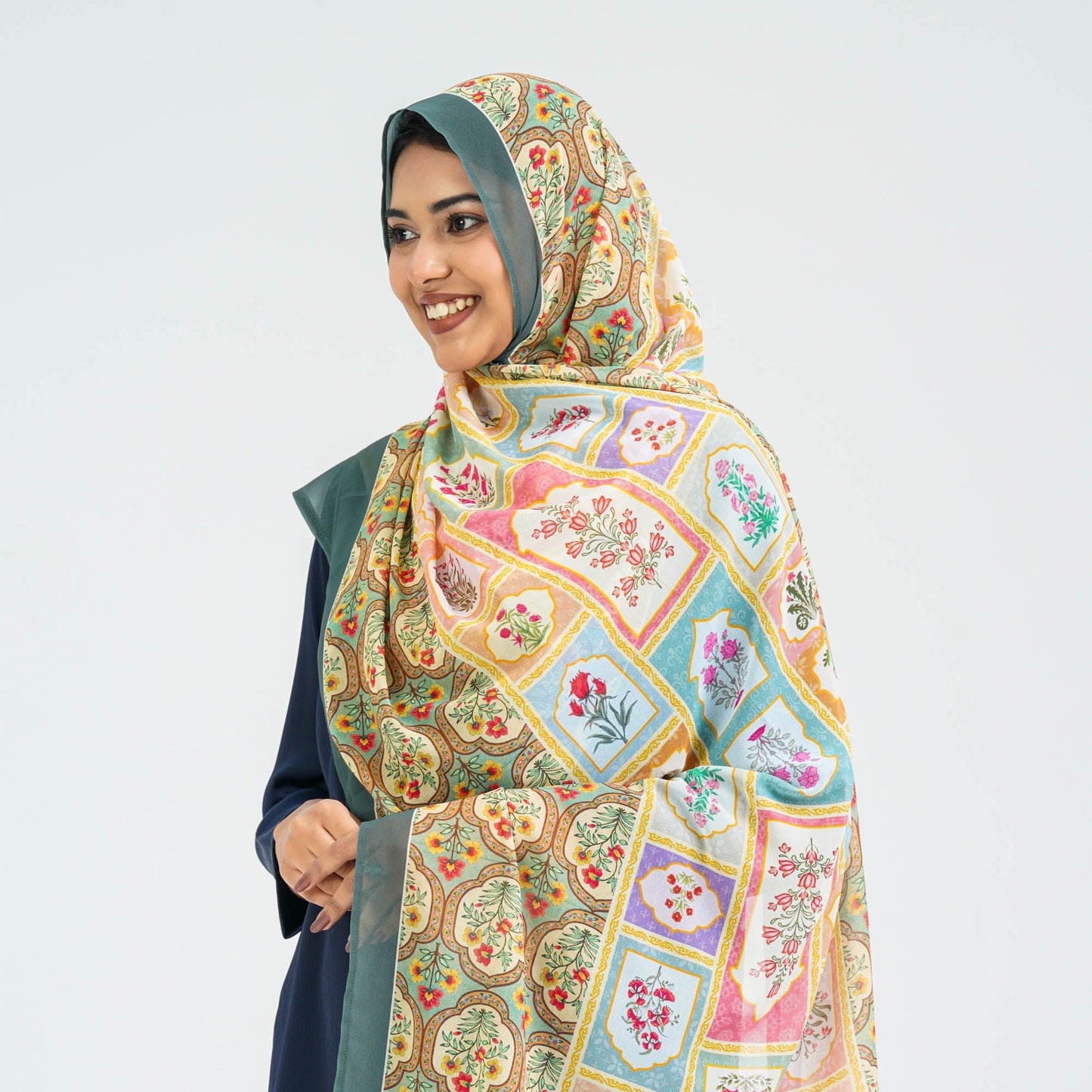 Womenâ€™s Multicolor Georgette Scarf