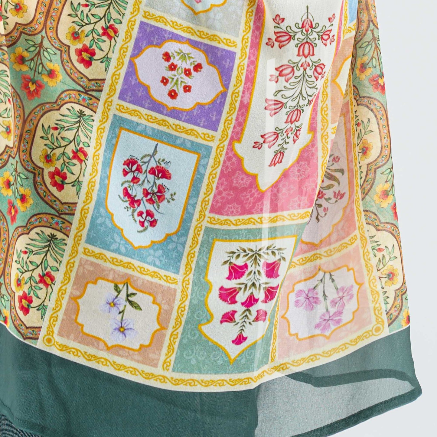 Womenâ€™s Multicolor Georgette Scarf