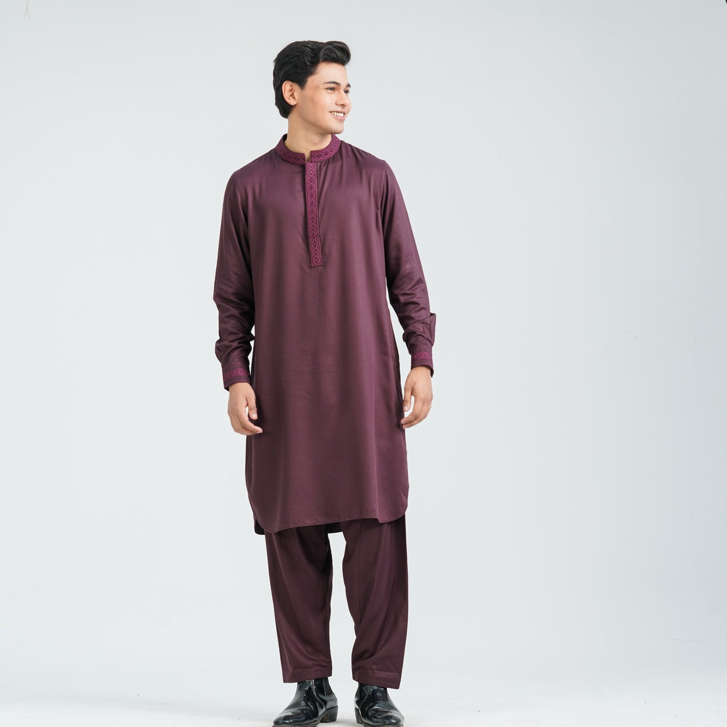 Men's Embroidery Maroon Kabli Set