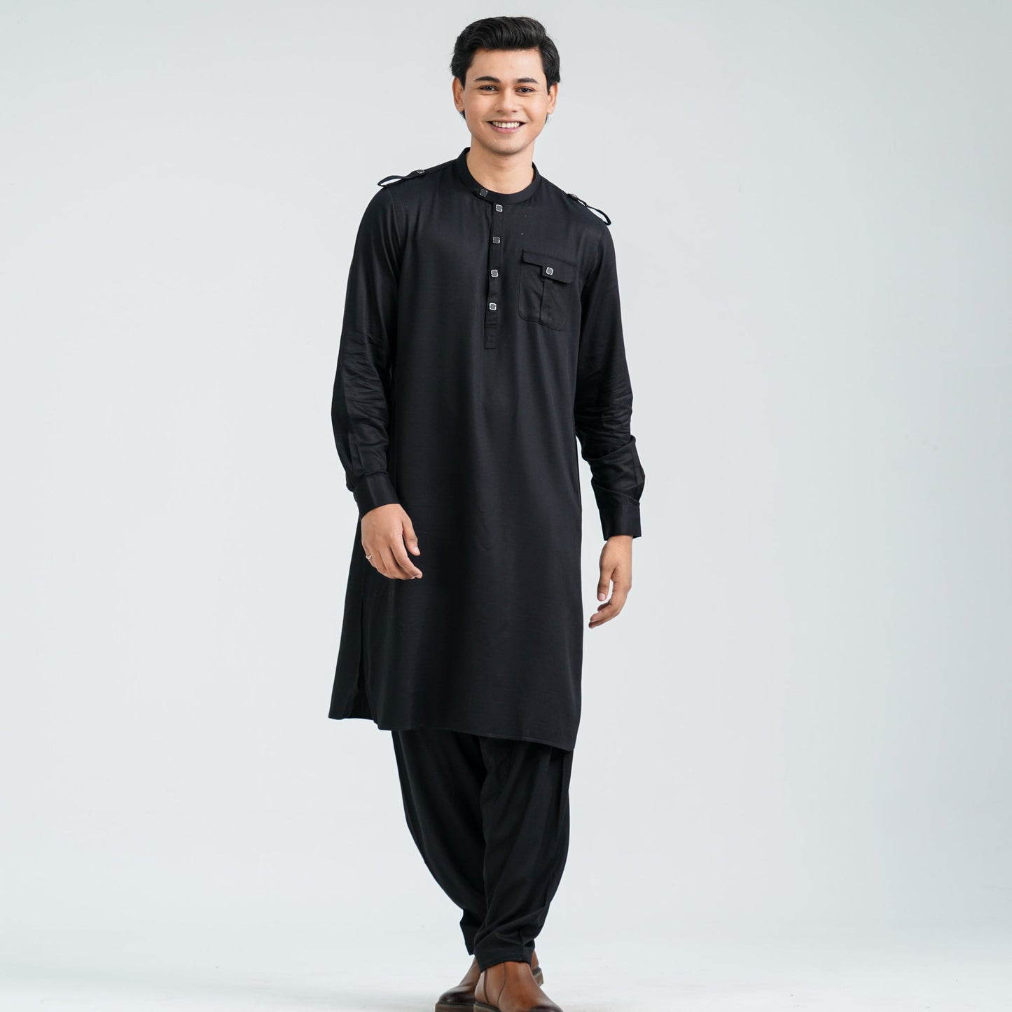 Menâ€™s Black Viscose Kabli