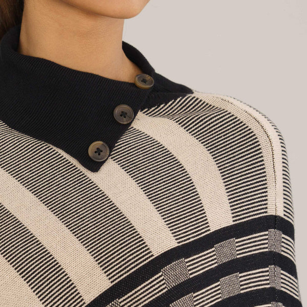 Women's Black & Beige Checked Poncho