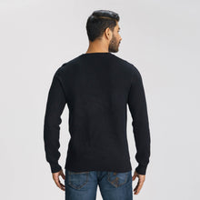 Load image into Gallery viewer, Men’s Black/White Sweater Pullover
