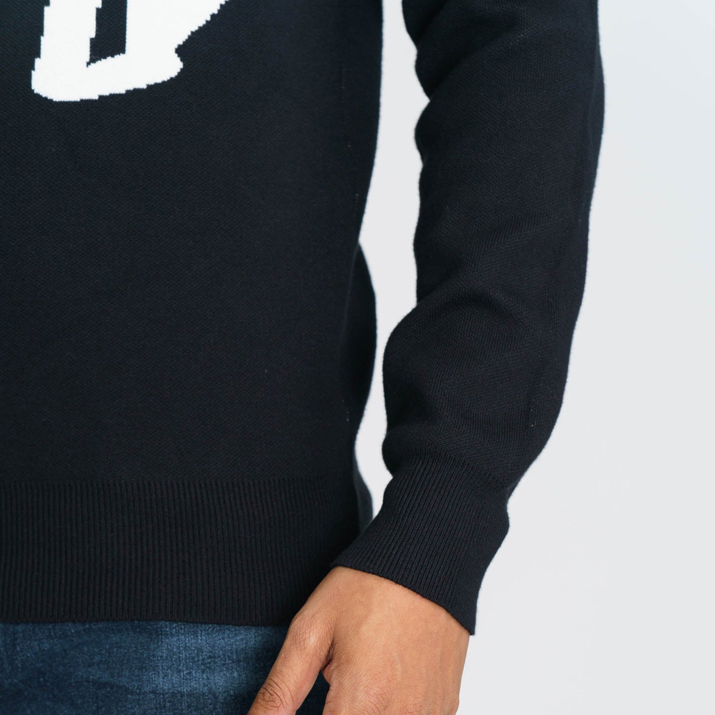 Mens Black/White Sweater Pullover