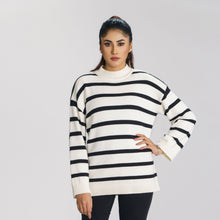 Load image into Gallery viewer, Women’s Black &amp; White Pullover
