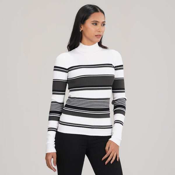 Women’s White & Black Pullover