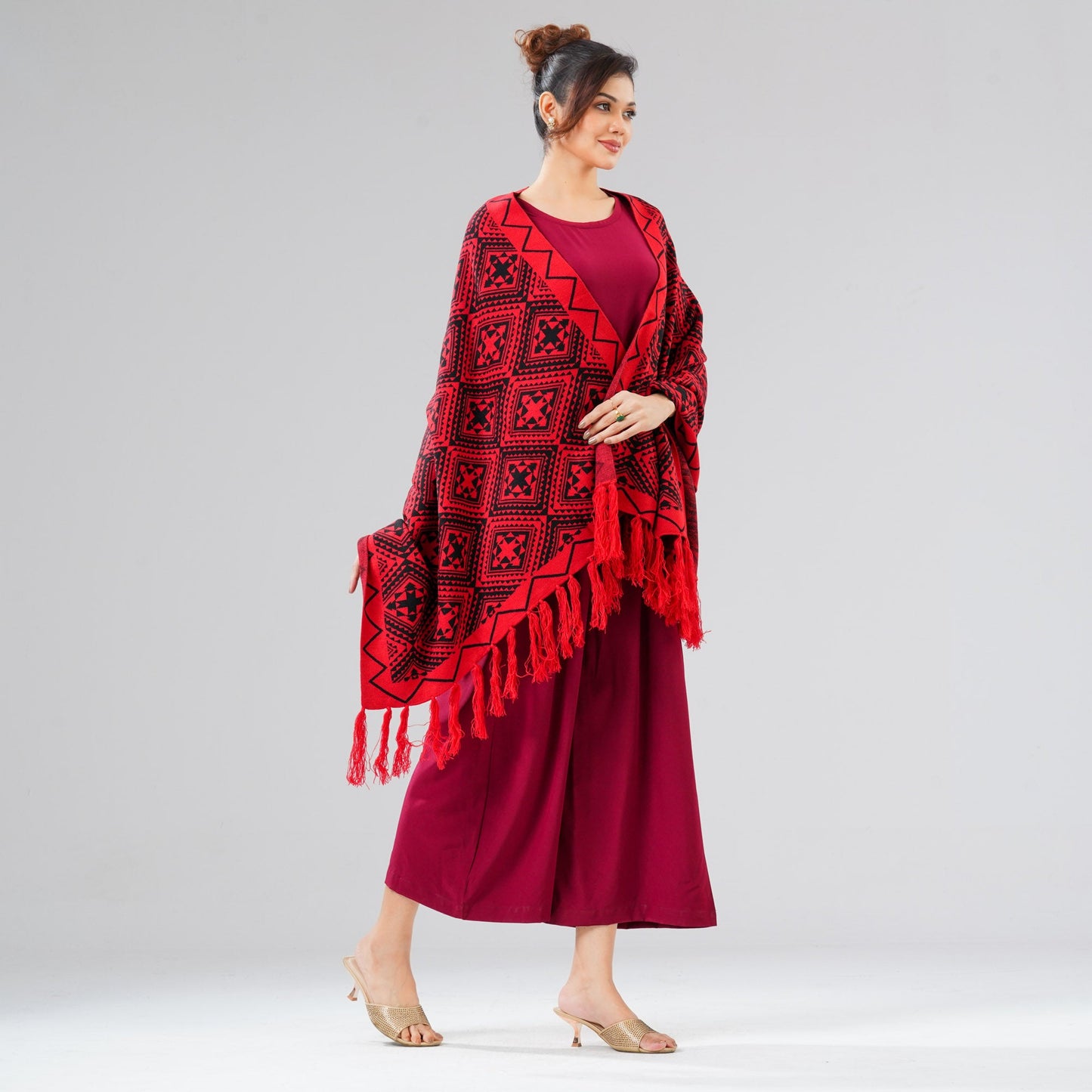 Womens Black & Red Shawl