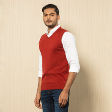 Load image into Gallery viewer, Mens Winter Vest- Maroon
