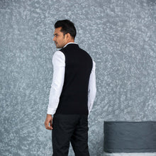 Load image into Gallery viewer, Mens Winter Vest- BLACK
