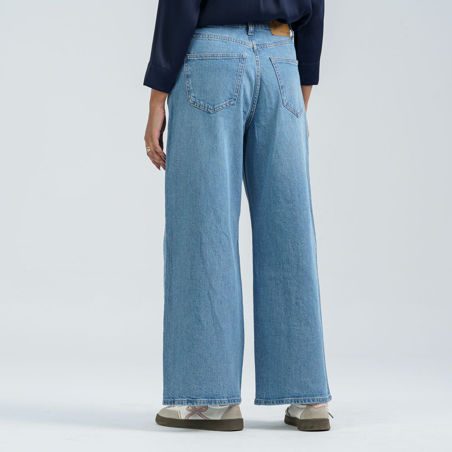 Womenâ€™s Light Blue Denim Pant