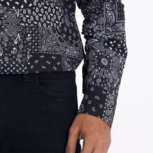 Load image into Gallery viewer, Men Black Printed Shirt
