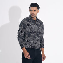 Load image into Gallery viewer, Men Black Printed Shirt
