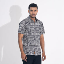 Load image into Gallery viewer, Men&#39;s Black Printed Cotton Shirt
