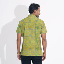 Load image into Gallery viewer, Men&#39;s Yellow Printed Cotton Shirt
