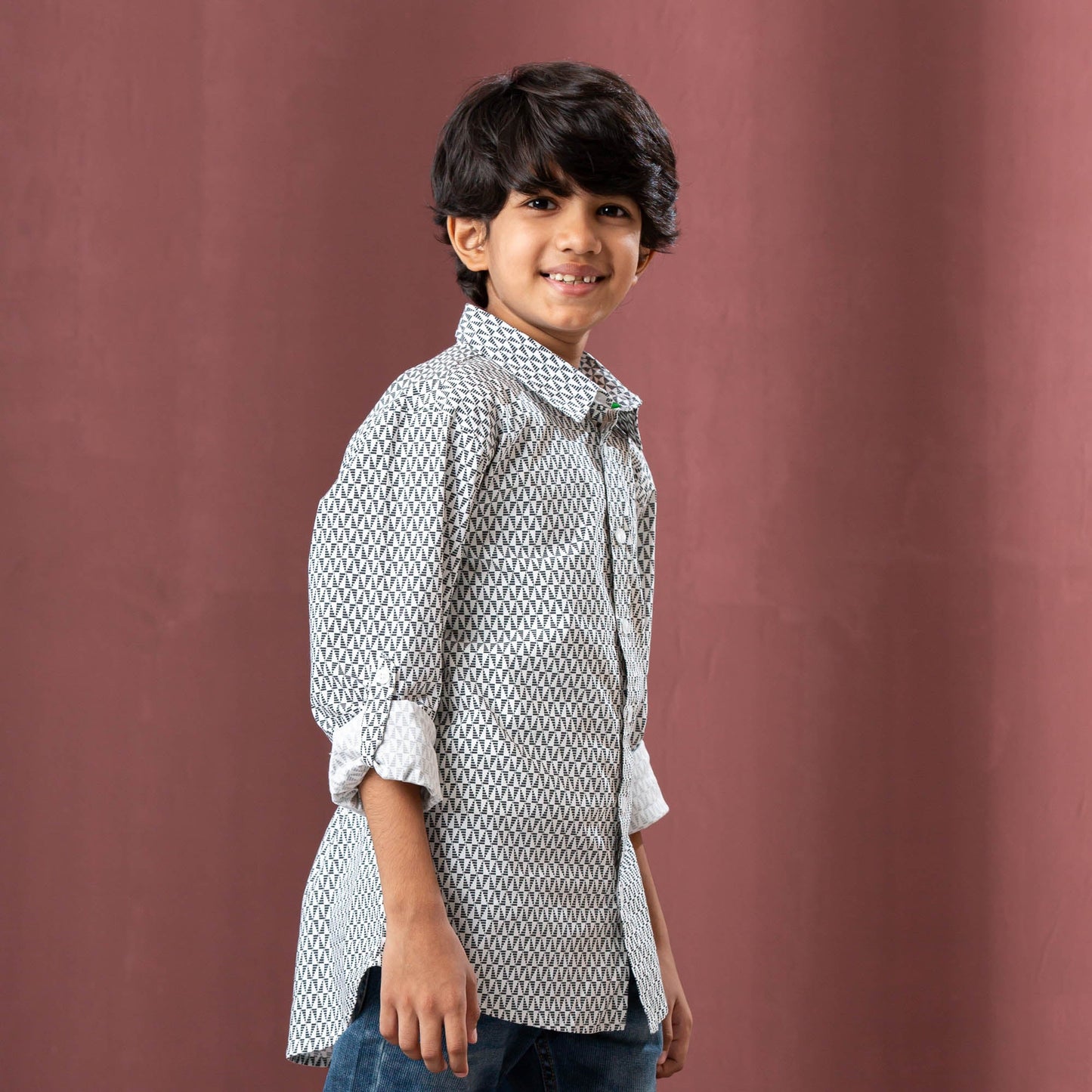 BOYS L/S SHIRT-WHITE/BLACK