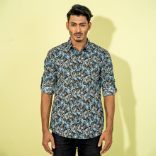 Load image into Gallery viewer, Men&#39;s Black-Navy Floral Shirt
