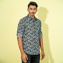 Load image into Gallery viewer, Men&#39;s Black-Navy Floral Shirt
