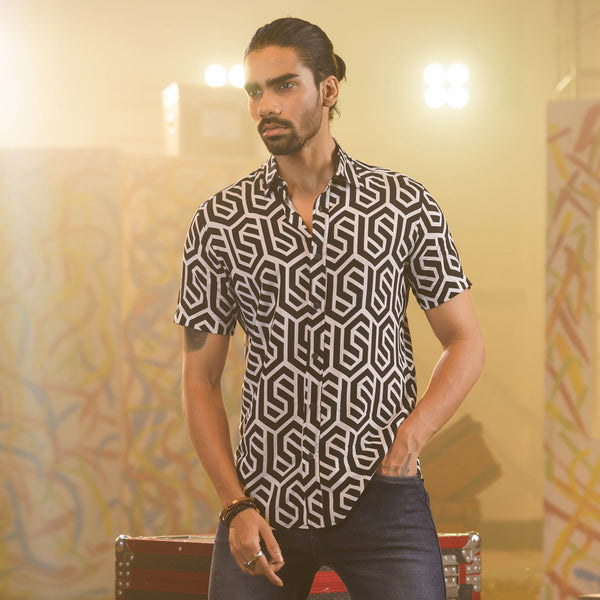 Men's Black-White Print Shirt