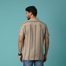 Load image into Gallery viewer, Men&#39;s Oak Hawaii Shirt
