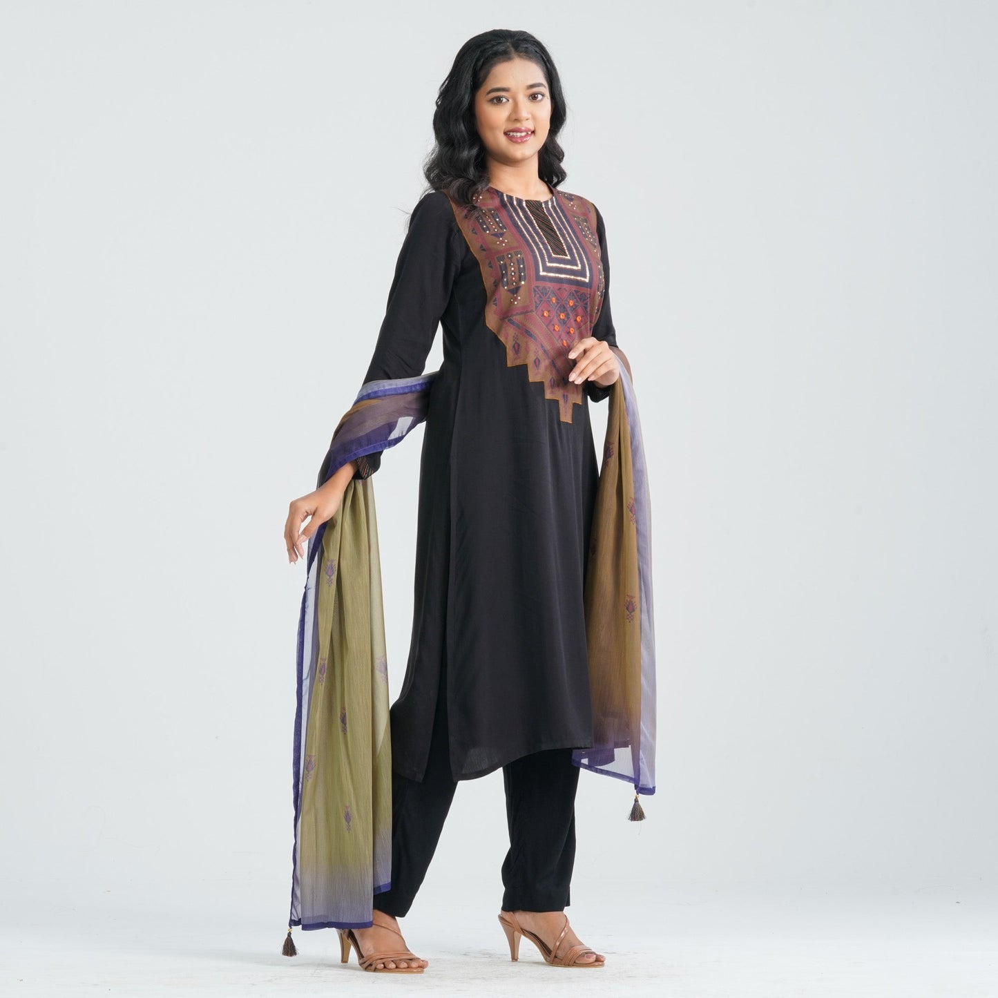 Women Mix Blended Three Piece Set