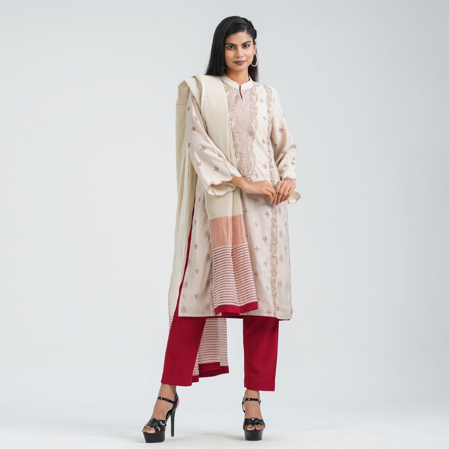 Womenâ€™s Silk Embroidery Three Piece Set