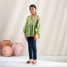 Load image into Gallery viewer, Girls Teen Green Floral Tunic
