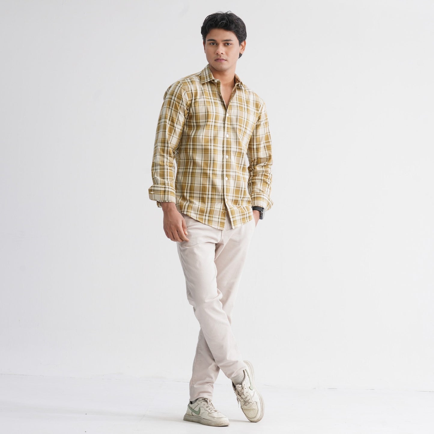 Menâ€™s Brown Check Casual Shirt