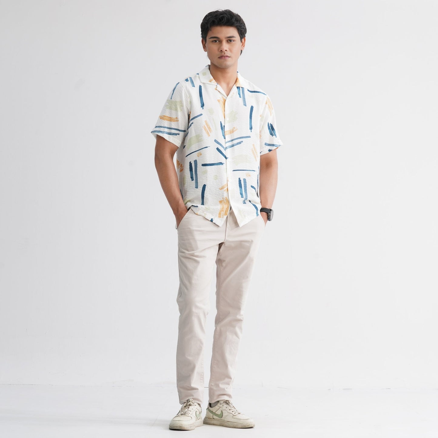 Menâ€™s White Blended Casual Shirt