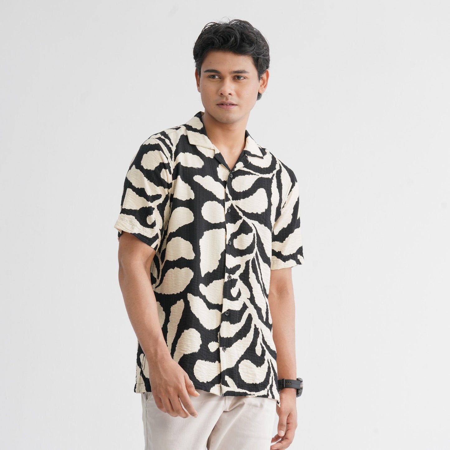 Menâ€™s Black Cream Casual Shirt