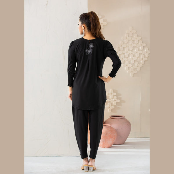 Women’s Black Ethnic Set