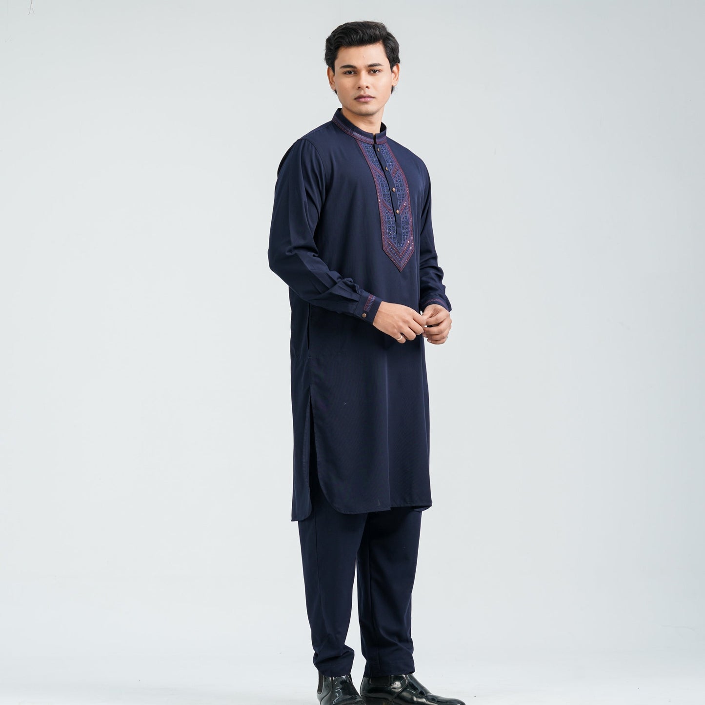 Menâ€™s Navy Embroidered Viscose Kabli