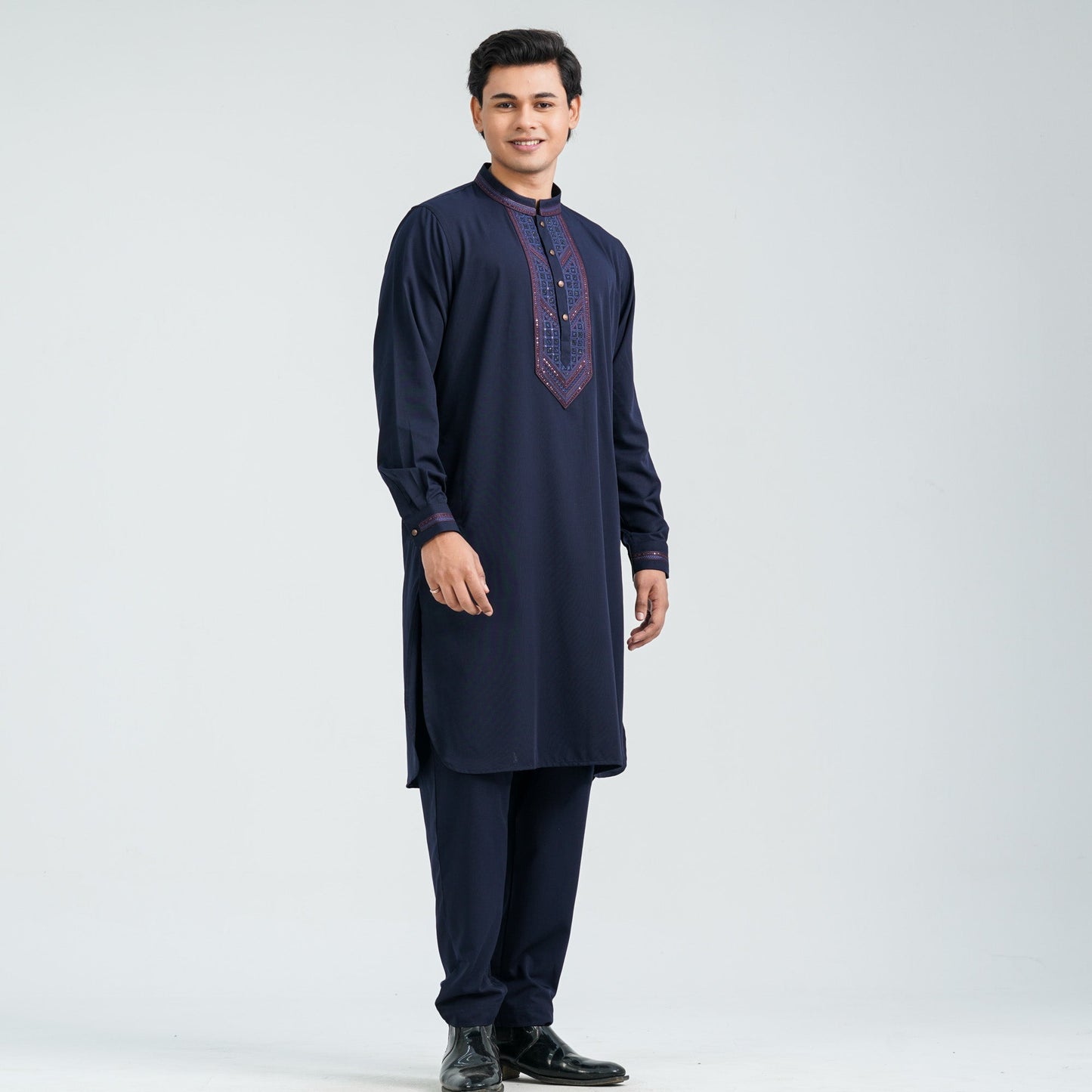 Menâ€™s Navy Embroidered Viscose Kabli