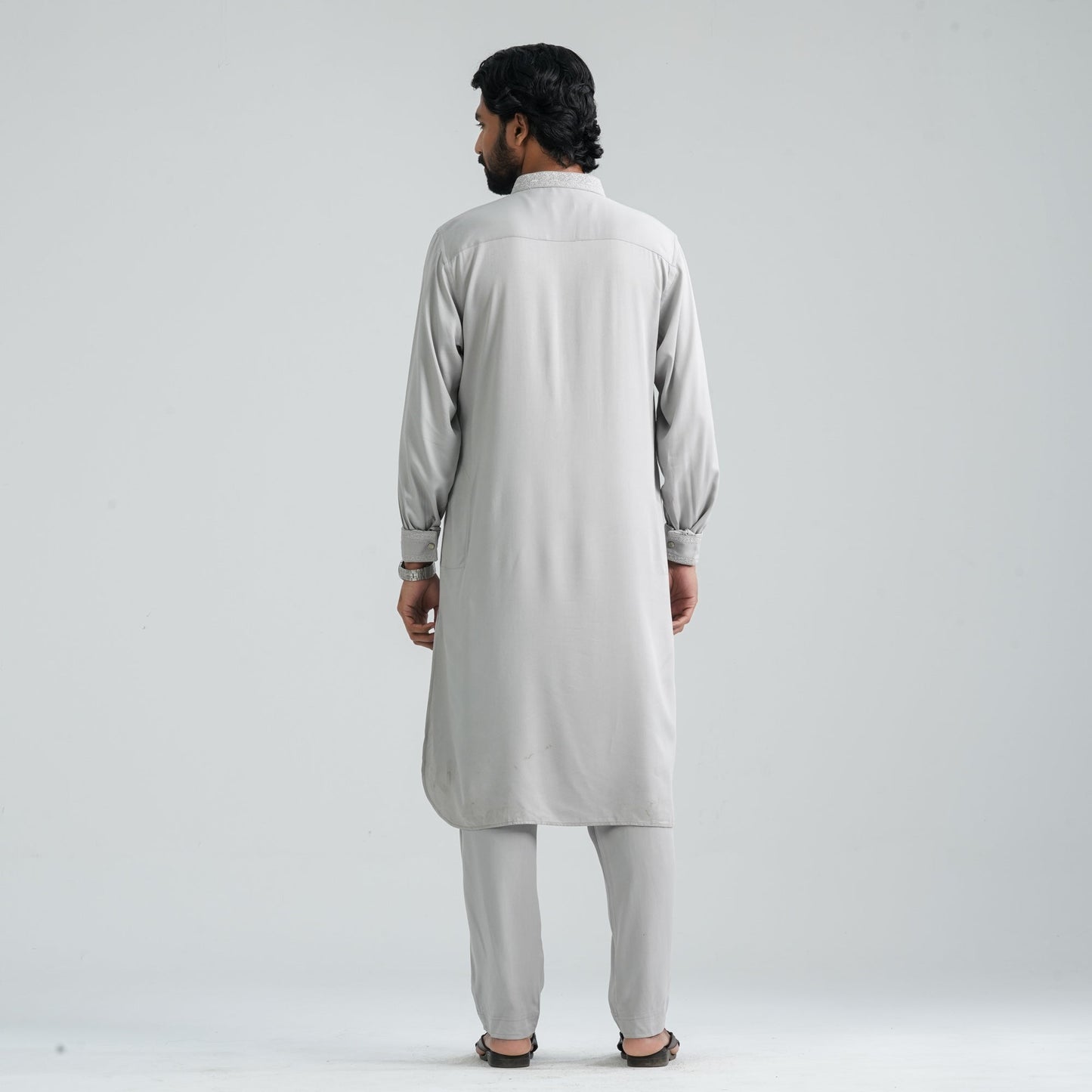 Men’s Silver Embroidered Kabli