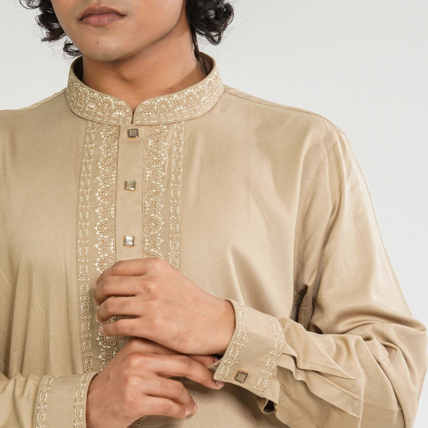 Men’s Bronze Embroidered Kabli