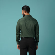 Load image into Gallery viewer, Men&#39;s Green Formal Shirt
