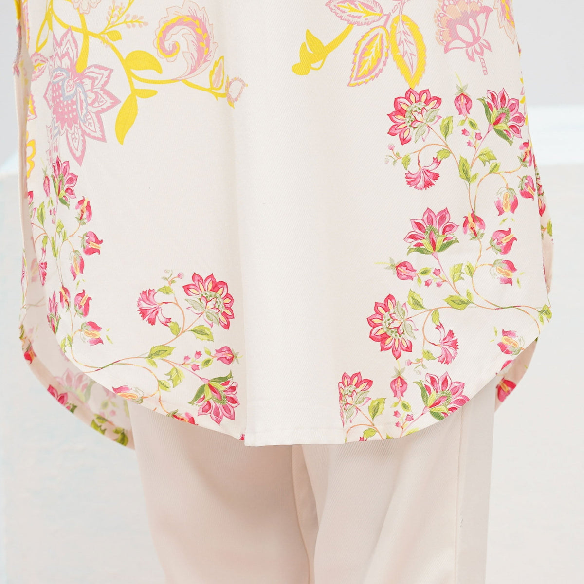Womens White 2-Piece Set