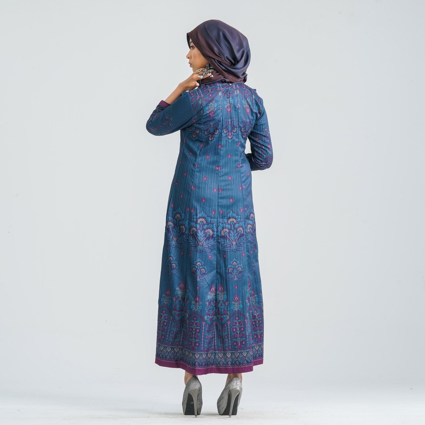Women Blended Silk Gown