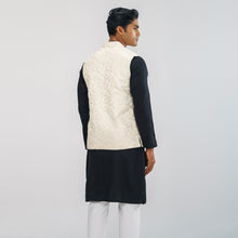 Load image into Gallery viewer, Mens Cream Jacquard Vest
