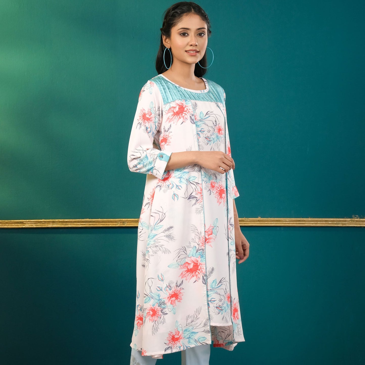 Womens White & Red Printed Kurti