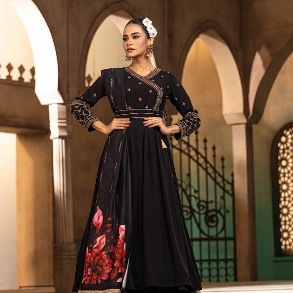 ETHNIC SUPER PREMIUM GOWN-BLACK