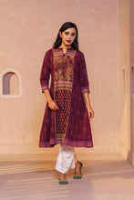 Load image into Gallery viewer, ETHNIC HIGH RANGE KURTI-MAROON
