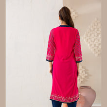 Load image into Gallery viewer, Women’s Magenta Kurti
