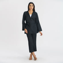 Load image into Gallery viewer, WOMENS BLAZER-BLACK
